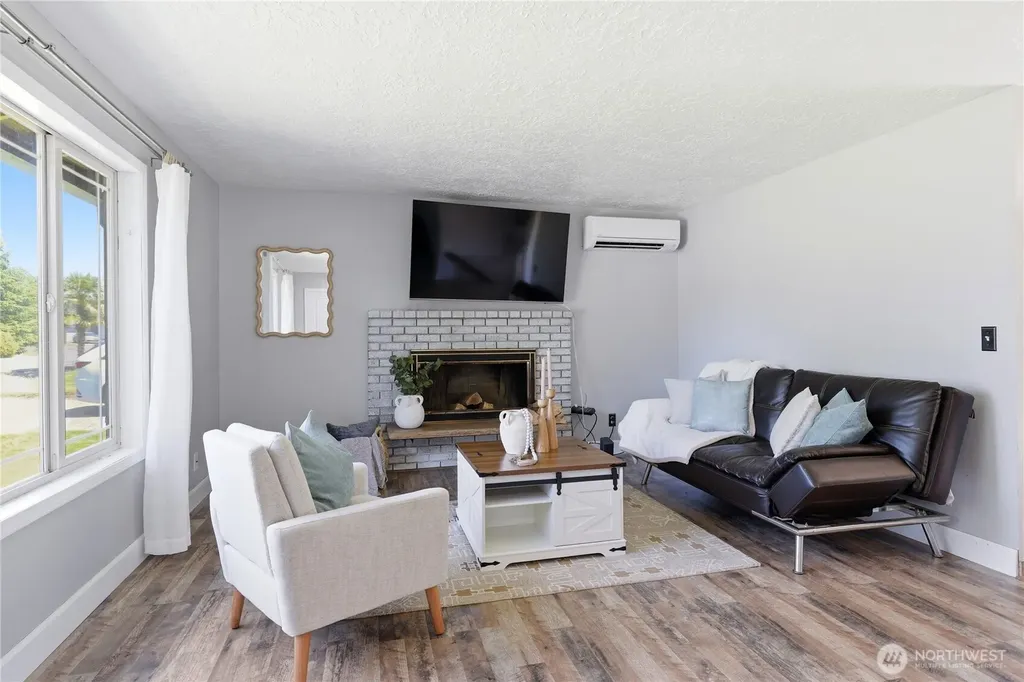 102 Sherwood Lane Castle Rock WA 98611