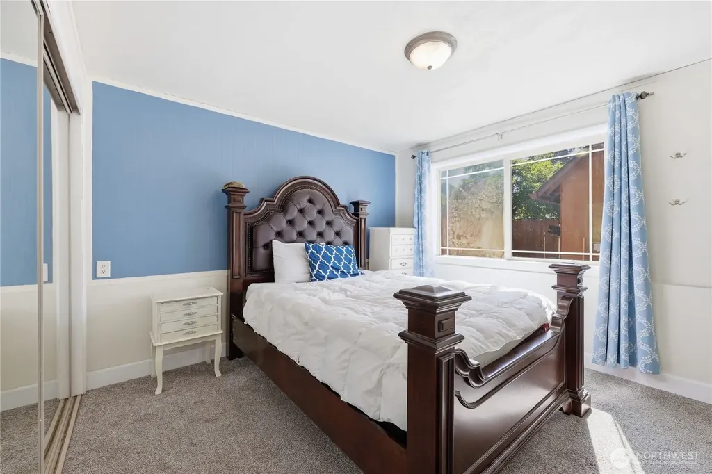 102 Sherwood Lane Castle Rock WA 98611