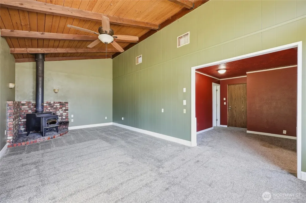 102 Sherwood Lane Castle Rock WA 98611