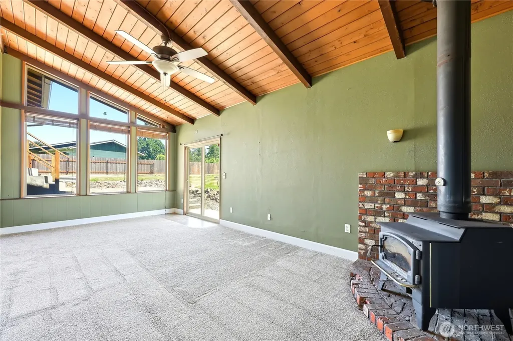 102 Sherwood Lane Castle Rock WA 98611