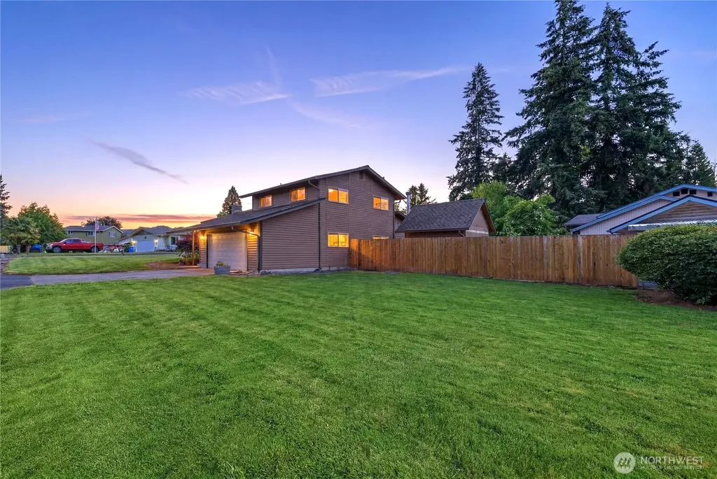 102 Sherwood Lane Castle Rock WA 98611