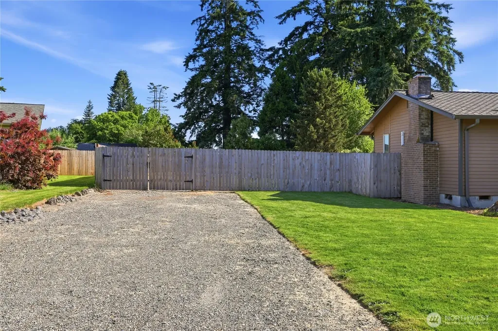 102 Sherwood Lane Castle Rock WA 98611
