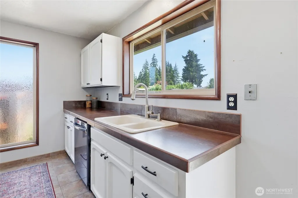 102 Sherwood Lane Castle Rock WA 98611