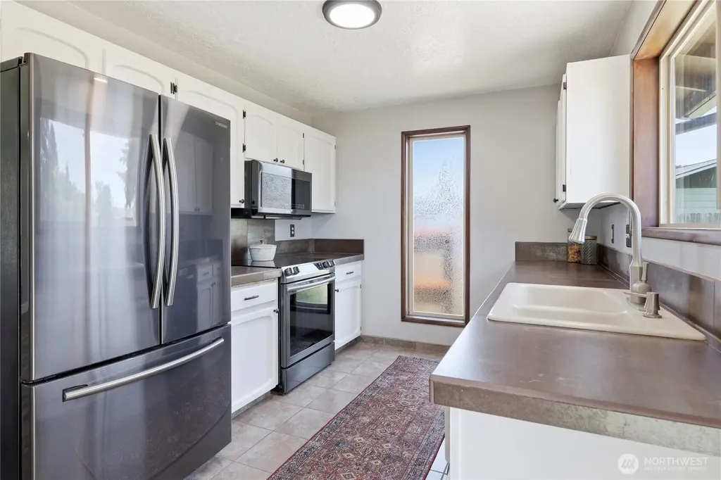 102 Sherwood Lane Castle Rock WA 98611