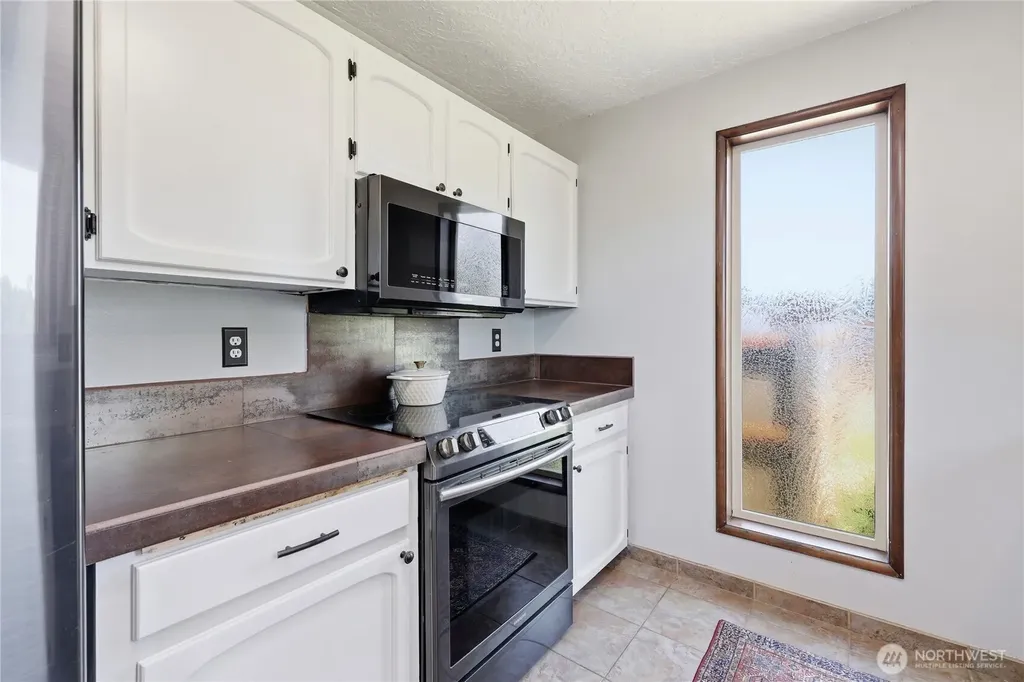102 Sherwood Lane Castle Rock WA 98611
