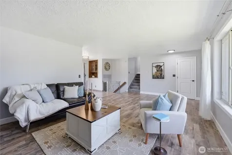 102 Sherwood Lane Castle Rock WA 98611