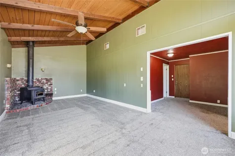 102 Sherwood Lane Castle Rock WA 98611