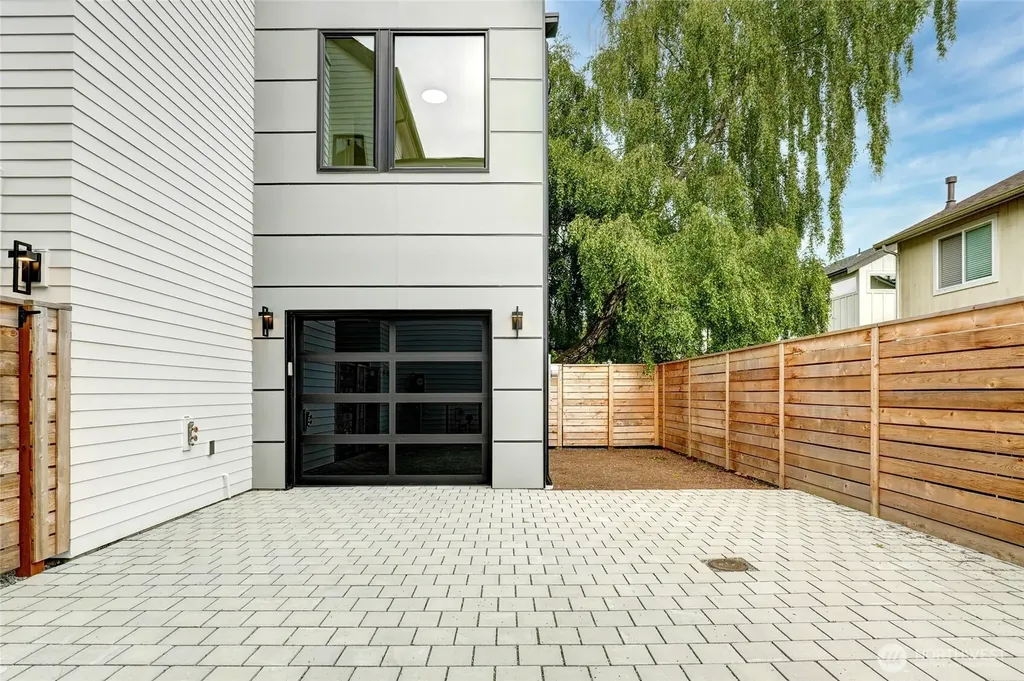 8750 13th Avenue NW Seattle WA 98117