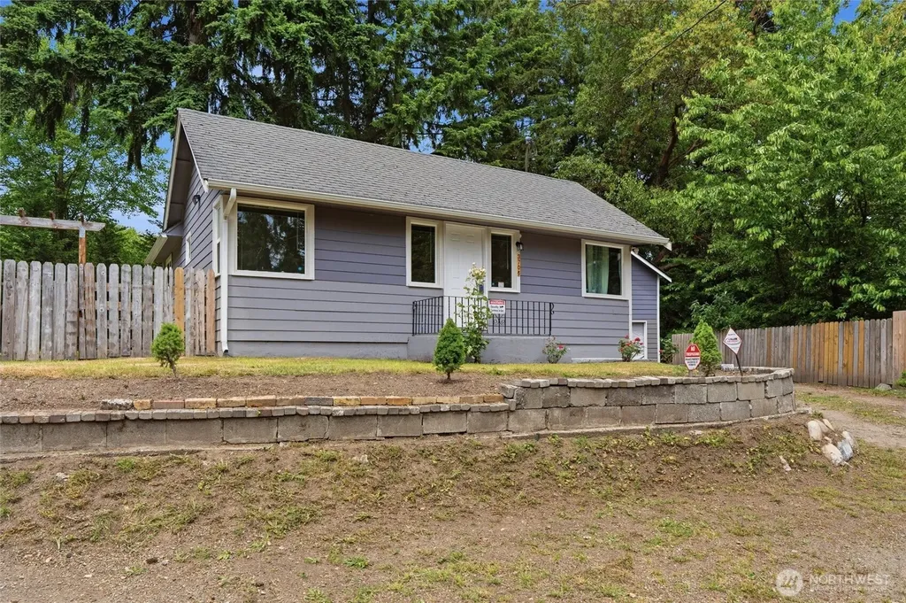 3706 W Arsenal Bremerton WA 98312