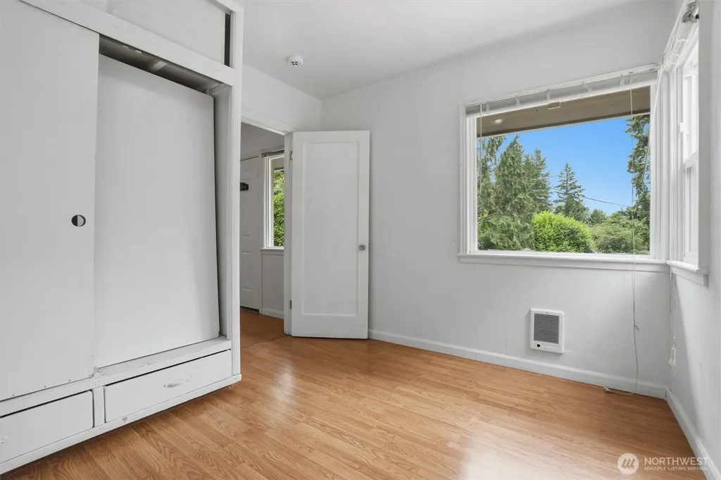3706 W Arsenal Bremerton WA 98312