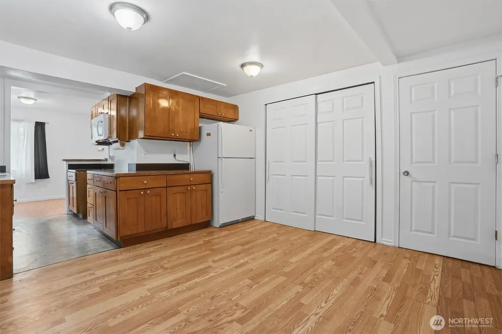 3706 W Arsenal Bremerton WA 98312