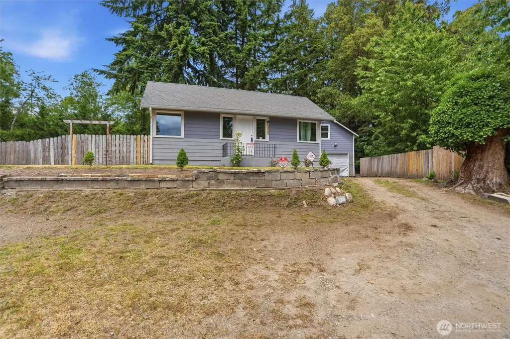 3706 W Arsenal Bremerton WA 98312
