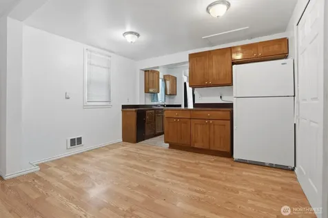 3706 W Arsenal Bremerton WA 98312