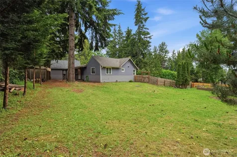 3706 W Arsenal Bremerton WA 98312