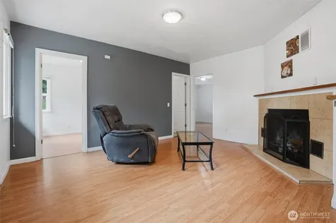 3706 W Arsenal Bremerton WA 98312