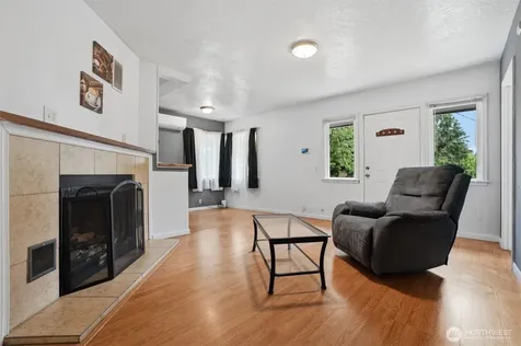 3706 W Arsenal Bremerton WA 98312