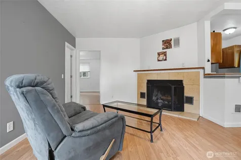 3706 W Arsenal Bremerton WA 98312