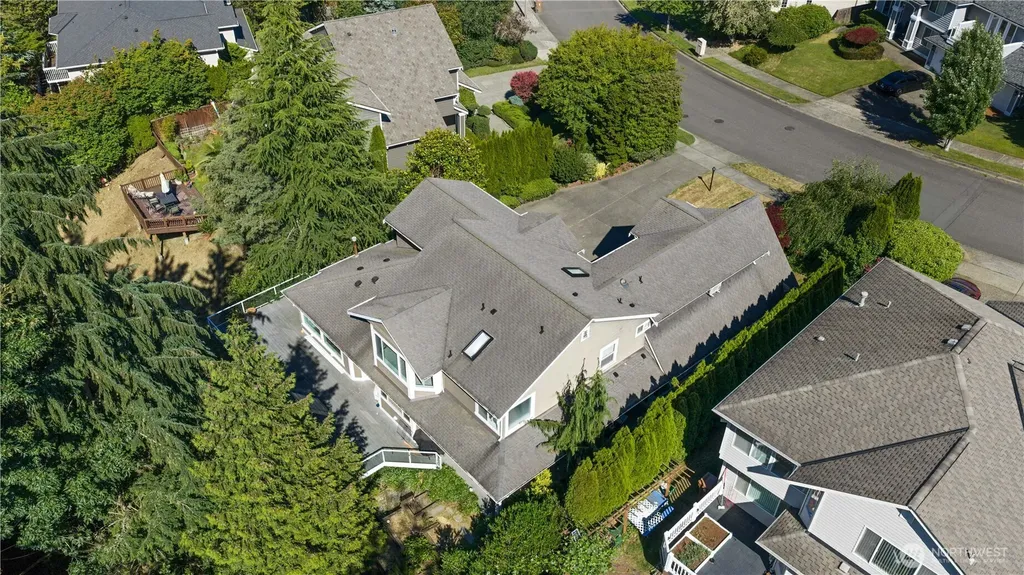 5610 Orca Drive NE Tacoma WA 98422