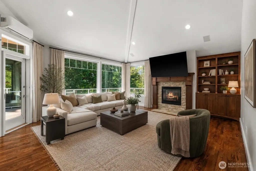 5610 Orca Drive NE Tacoma WA 98422