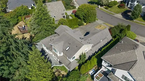 5610 Orca Drive NE Tacoma WA 98422
