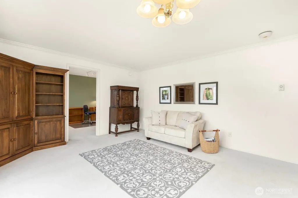 3113 W Harley Street Seattle WA 98199