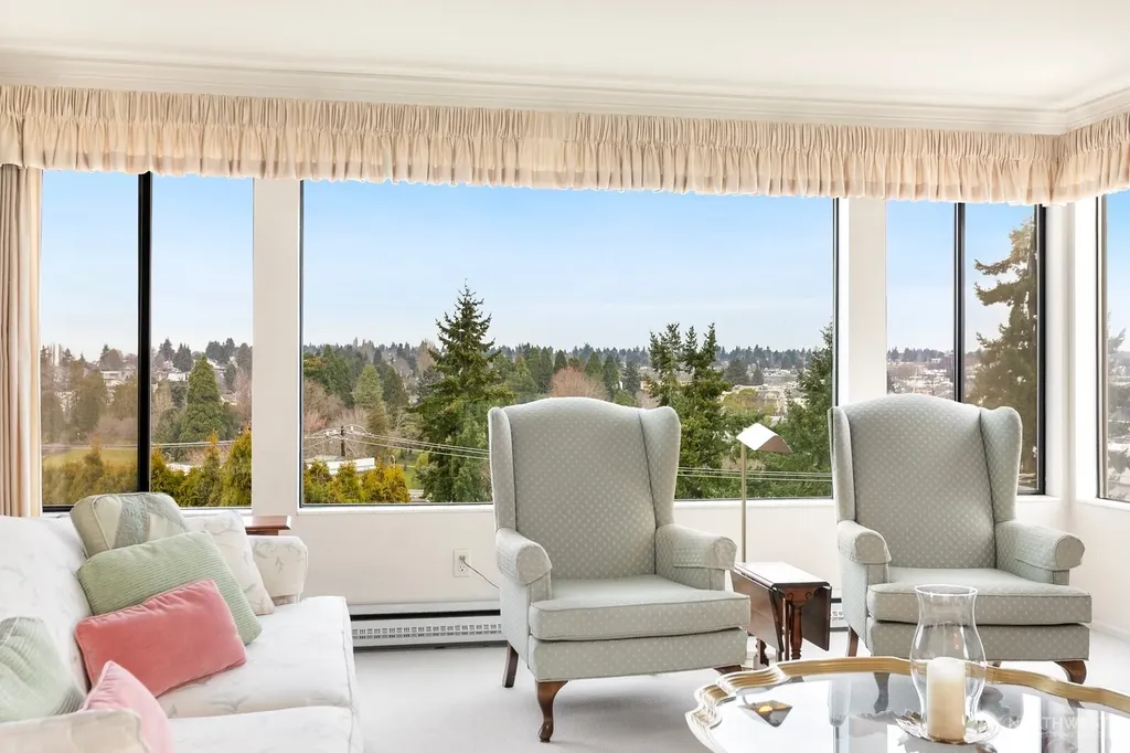 3113 W Harley Street Seattle WA 98199