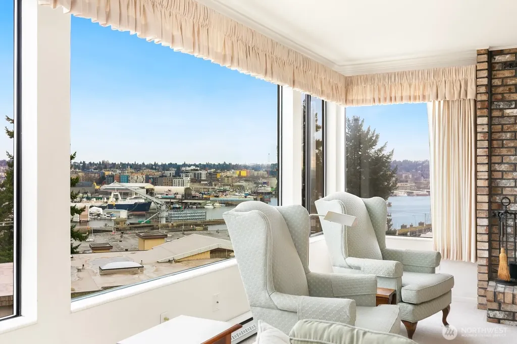 3113 W Harley Street Seattle WA 98199