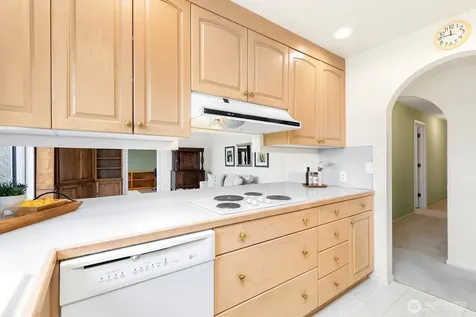 3113 W Harley Street Seattle WA 98199