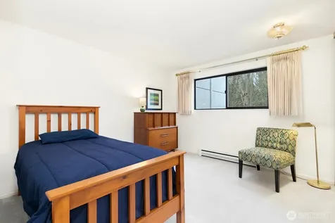 3113 W Harley Street Seattle WA 98199