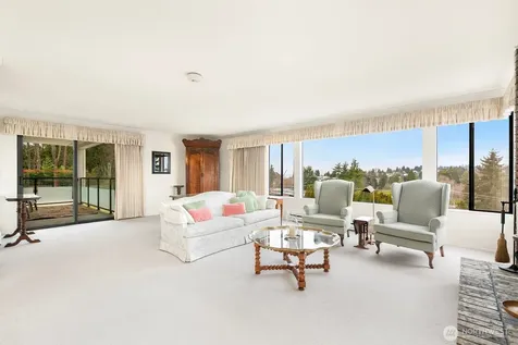 3113 W Harley Street Seattle WA 98199