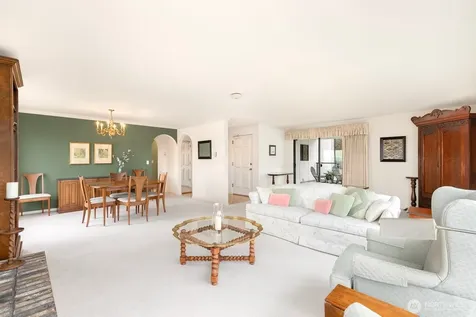 3113 W Harley Street Seattle WA 98199