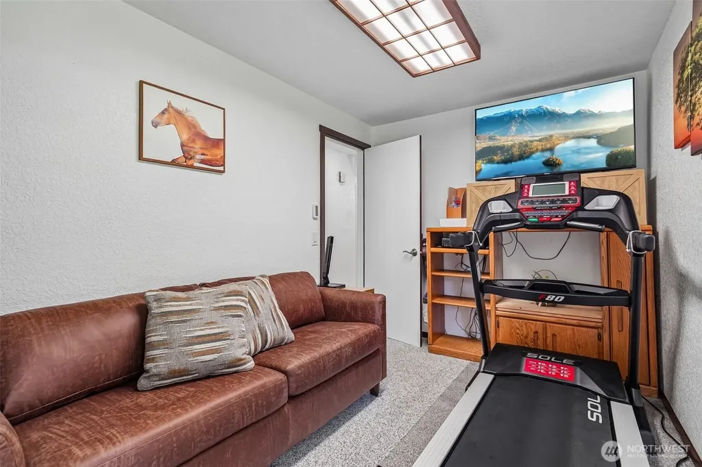 6118 180th Place NW Stanwood WA 98292