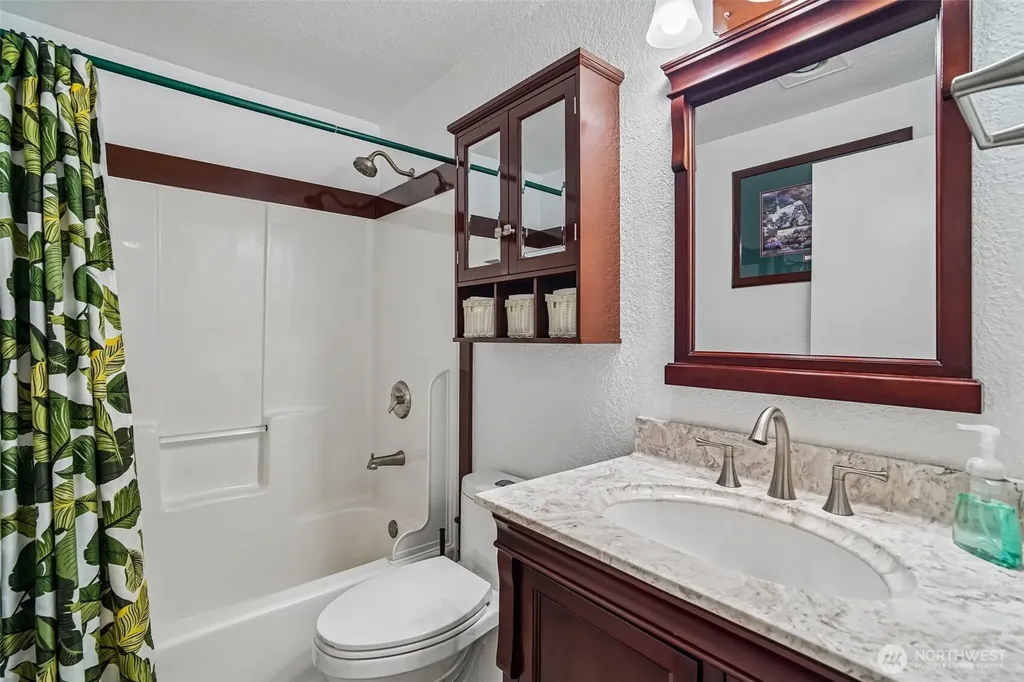 6118 180th Place NW Stanwood WA 98292