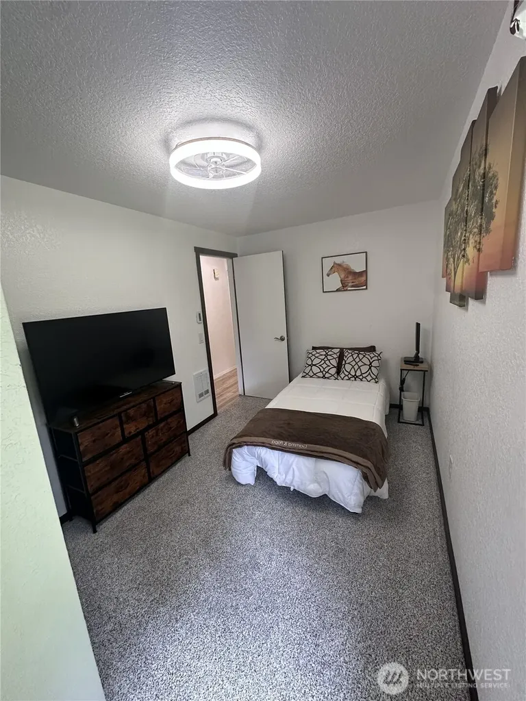 6118 180th Place NW Stanwood WA 98292