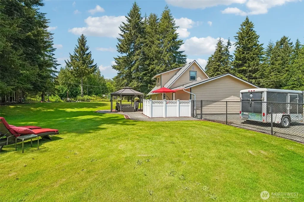 6118 180th Place NW Stanwood WA 98292