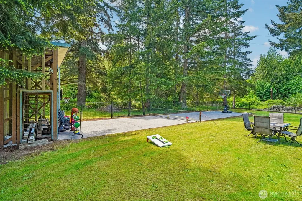 6118 180th Place NW Stanwood WA 98292