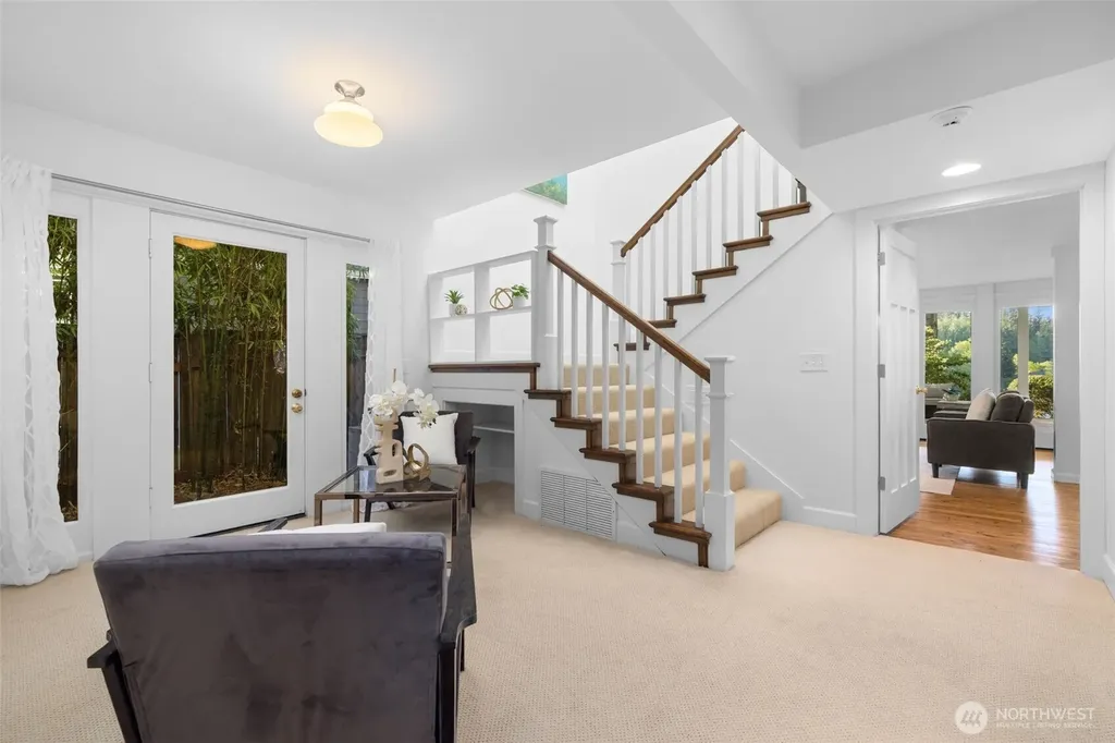 2057 E Beaver Lake Drive SE Sammamish WA 98075