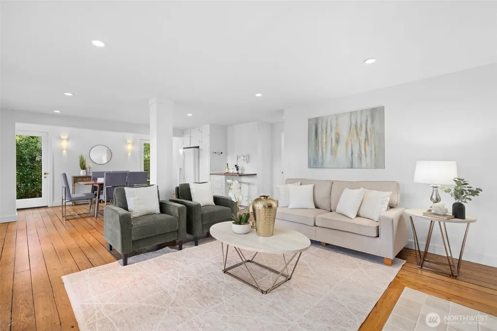 2057 E Beaver Lake Drive SE Sammamish WA 98075