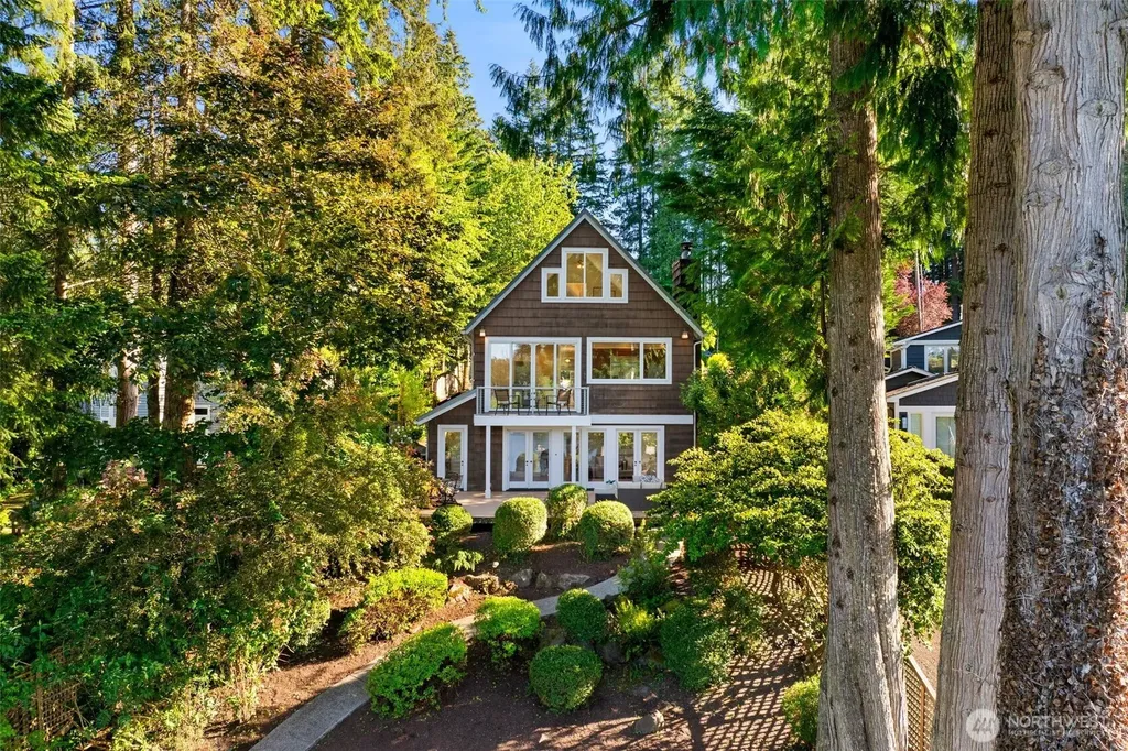 2057 E Beaver Lake Drive SE Sammamish WA 98075