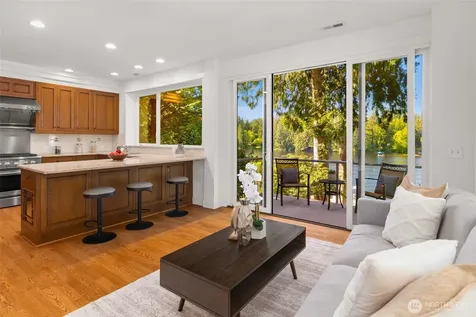 2057 E Beaver Lake Drive SE Sammamish WA 98075