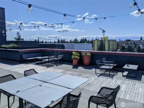 1085 103rd Avenue NE Bellevue WA 98004