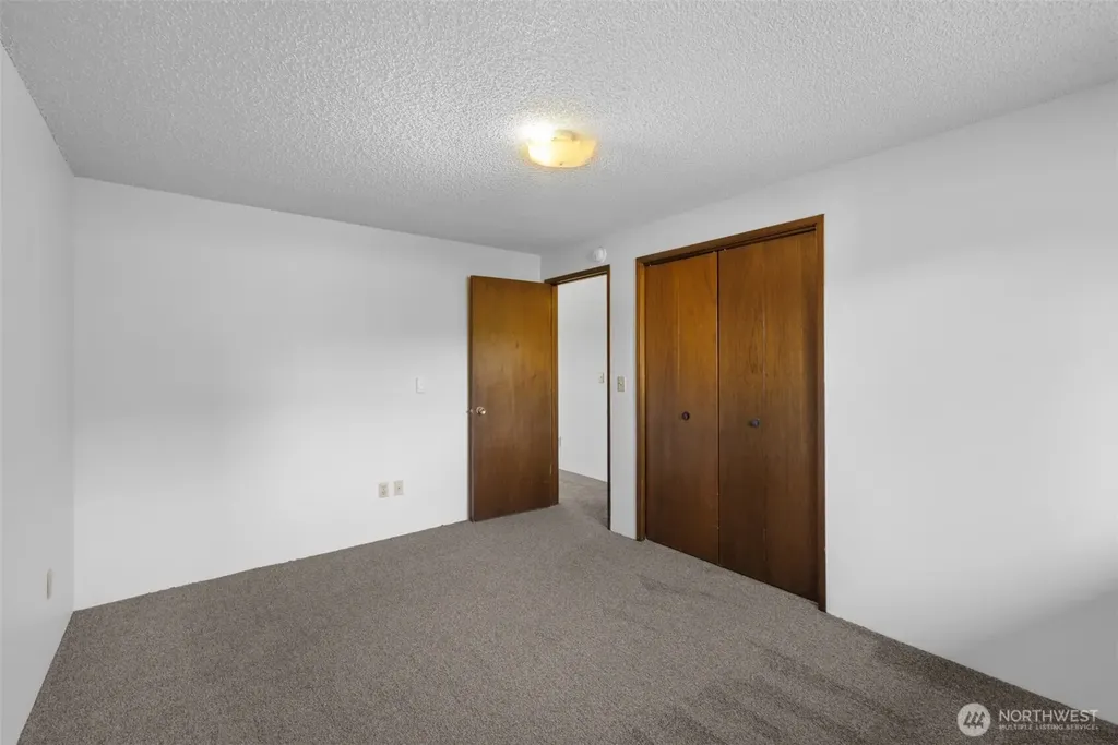 1207 S Pine Street Port Angeles WA 98362