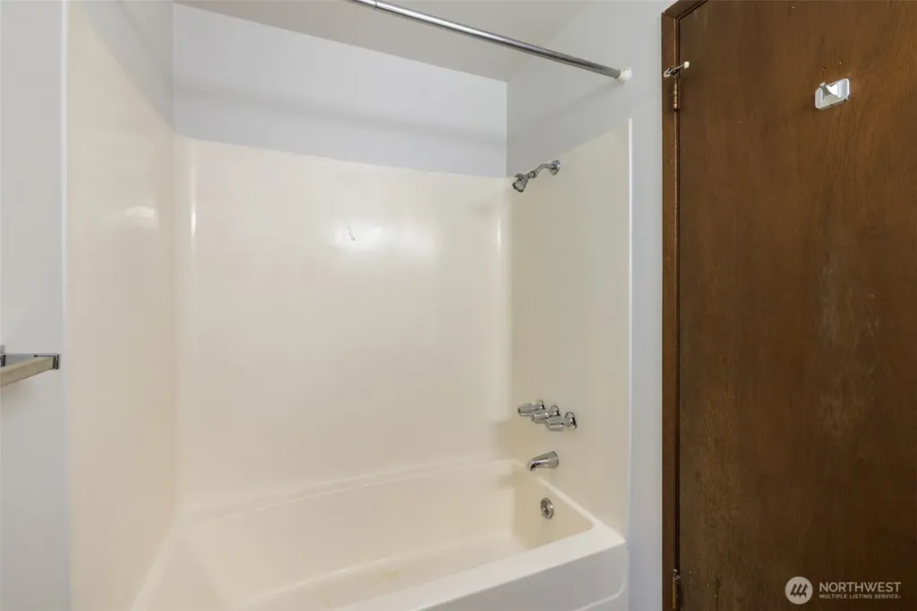 1207 S Pine Street Port Angeles WA 98362