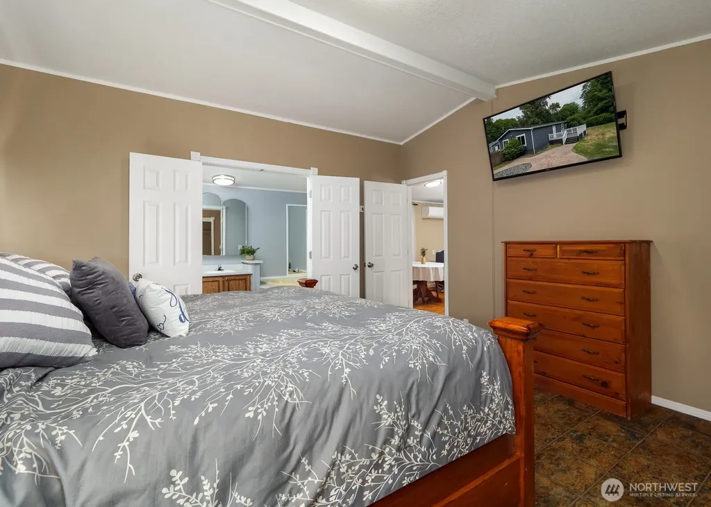 3360 Woodcock Road Sequim WA 98382
