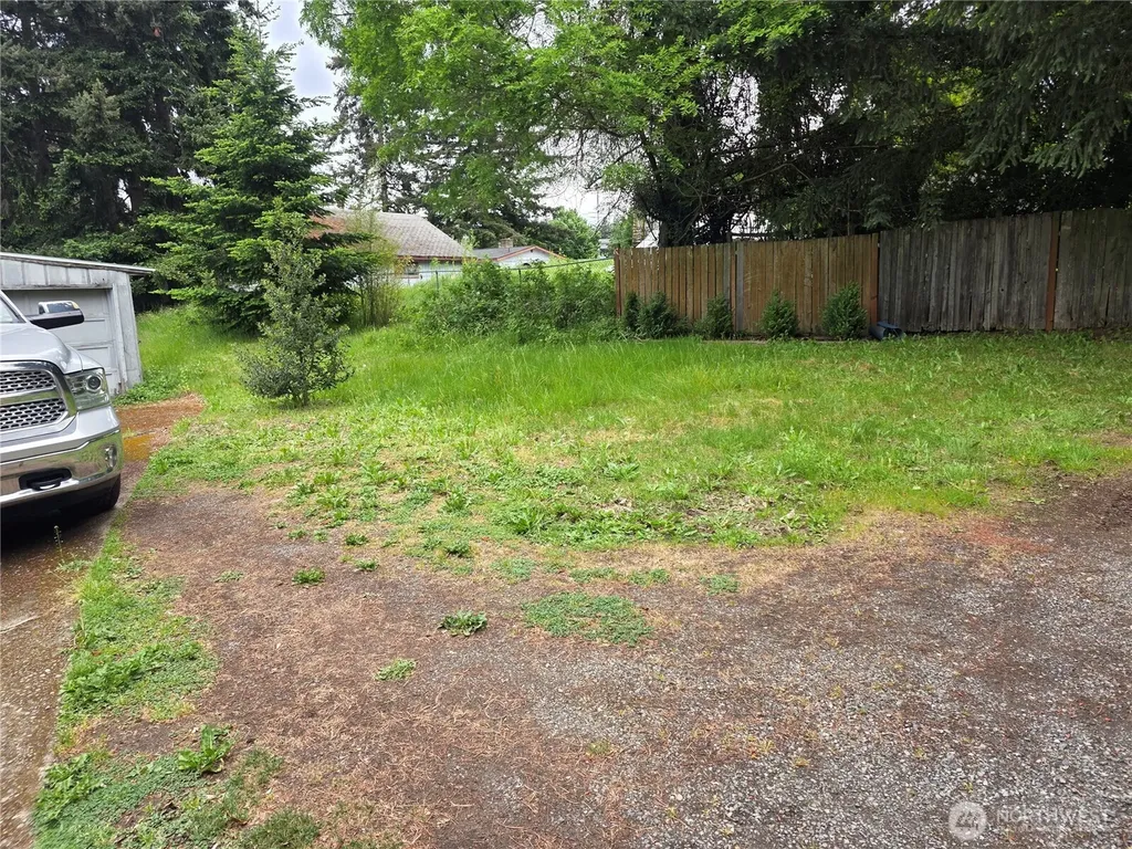 2500 S 208 Street Seatac WA 98198