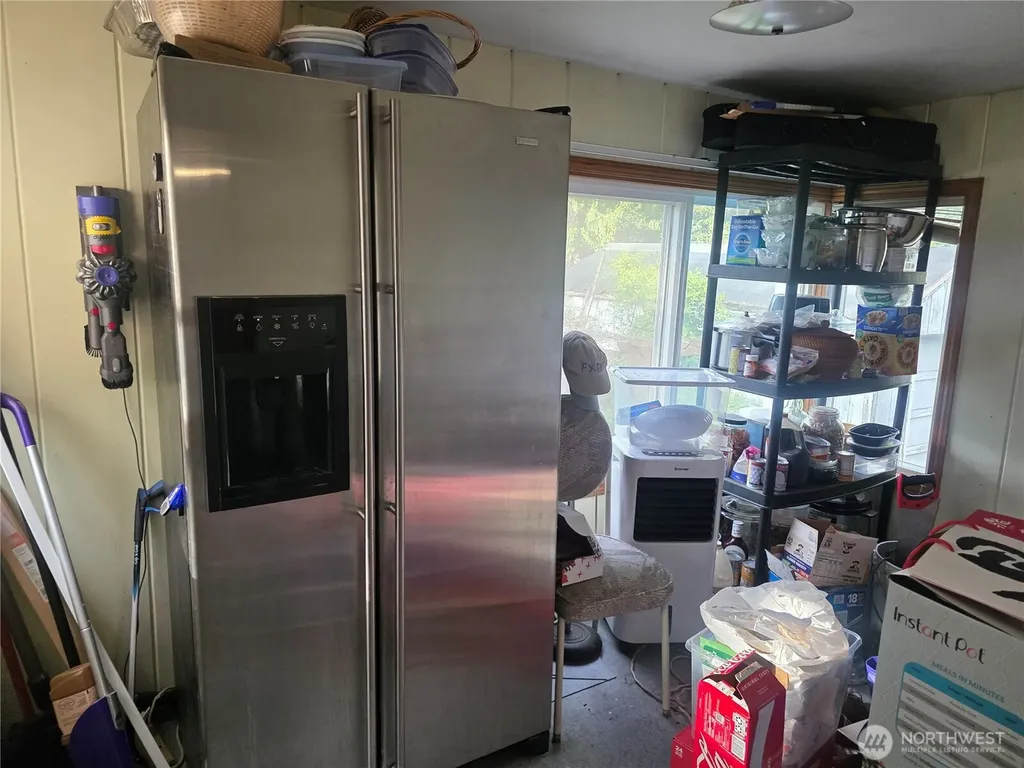 2500 S 208 Street Seatac WA 98198
