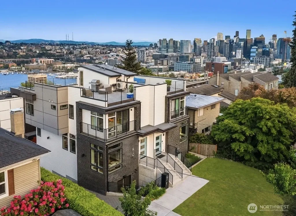 1516 Bigelow Avenue N Seattle WA 98109