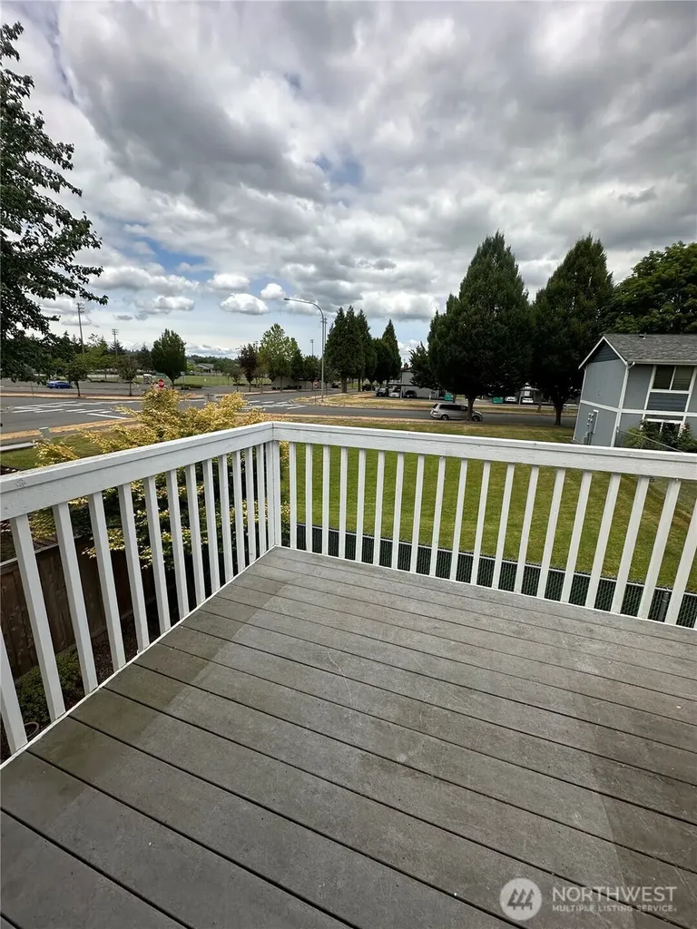 5705 Graham Avenue Sumner WA 98390