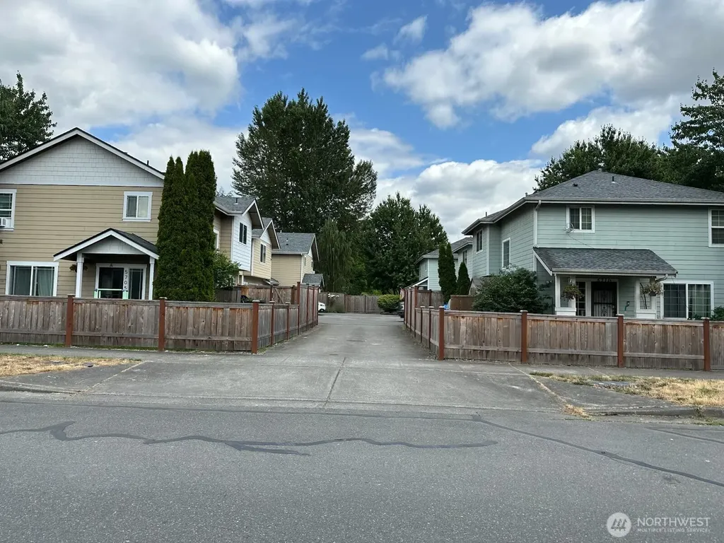 5705 Graham Avenue Sumner WA 98390