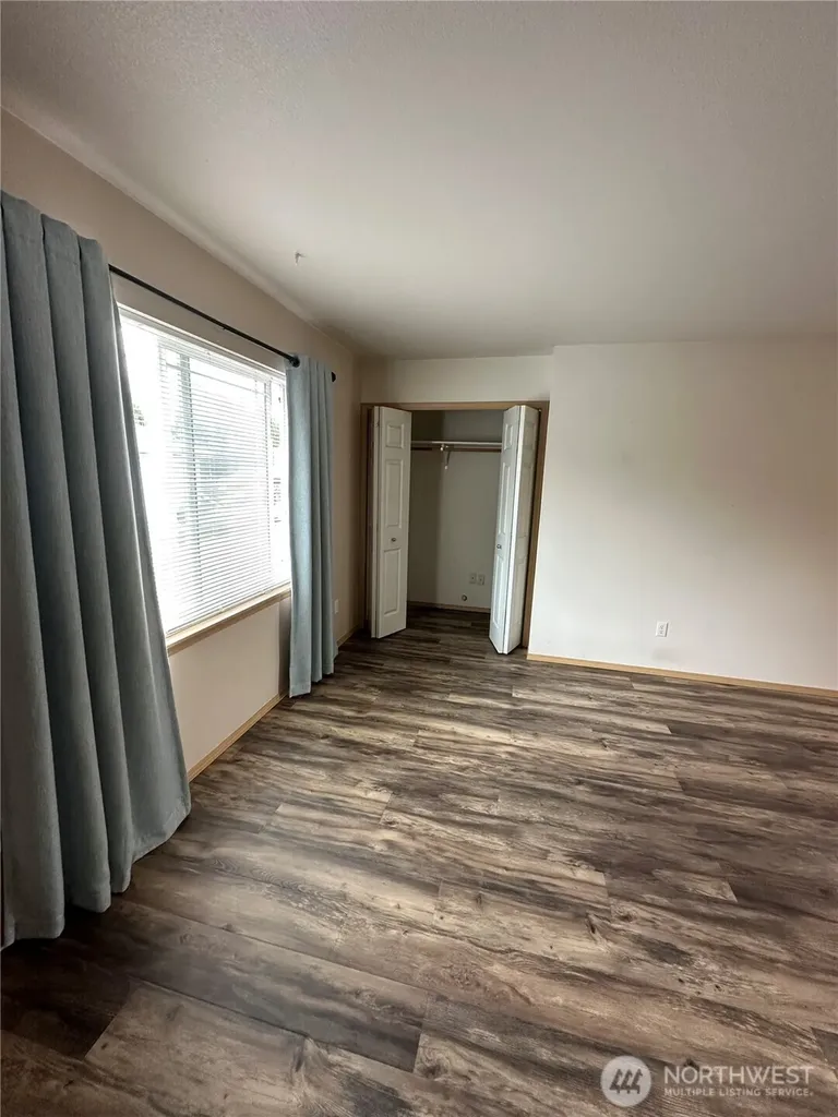5705 Graham Avenue Sumner WA 98390